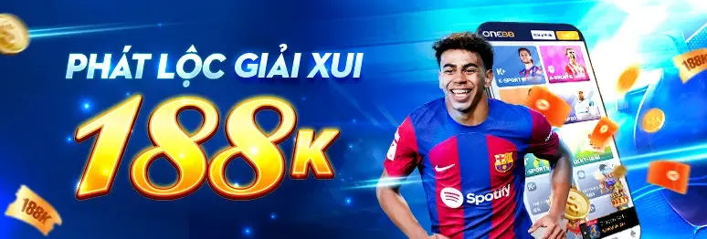 Game thủ eSports đang thi đấu trong không gian ánh sáng neon